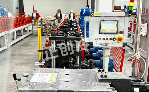 太陽能組件鋼邊框成型機器