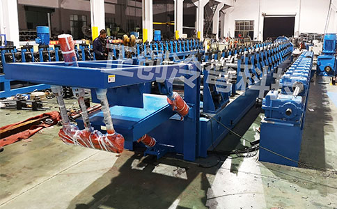 汽車車廂板設備的結構特點